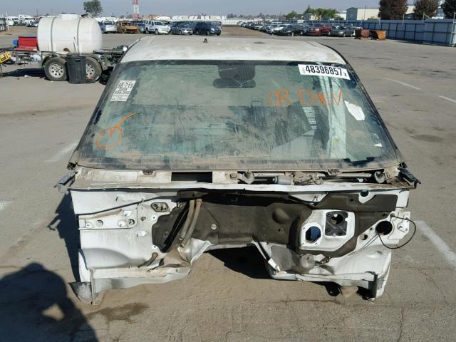 1GBHC34K18E212206 - 2008 CHEVROLET SILVERADO WHITE photo 10