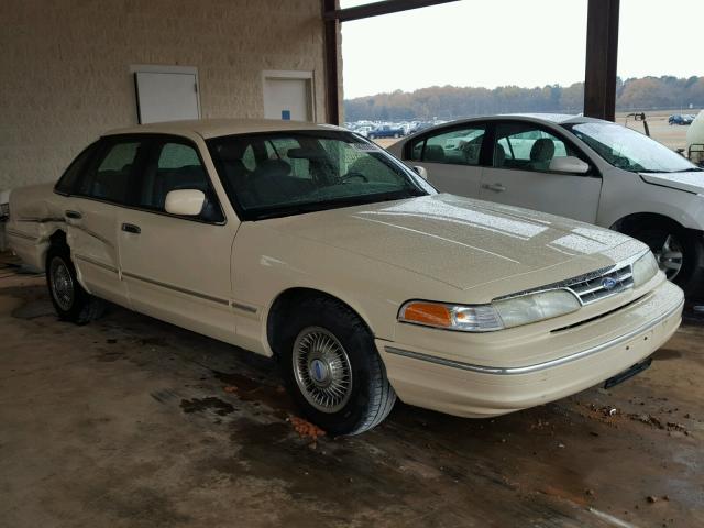 2FALP73WXTX117470 - 1996 FORD CROWN VICT CREAM photo 1