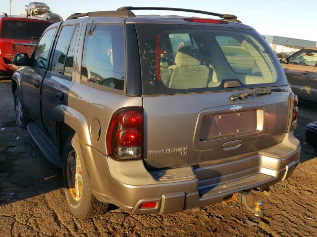 1GNDT13S152135745 - 2005 CHEVROLET TRAILBLAZE GRAY photo 3