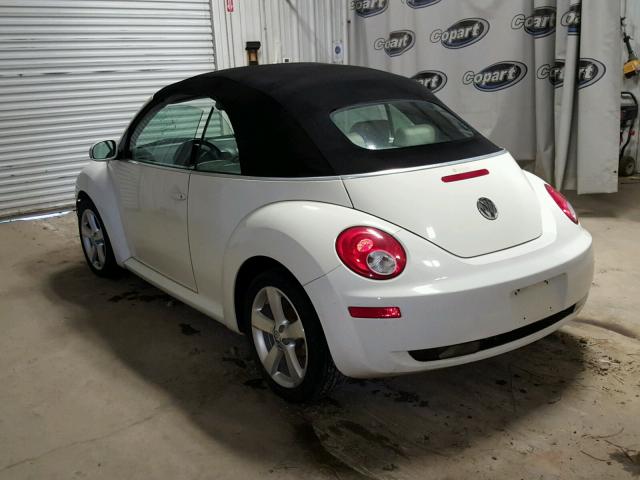 3VWFF31YX7M418438 - 2007 VOLKSWAGEN NEW BEETLE 白色 照片 3