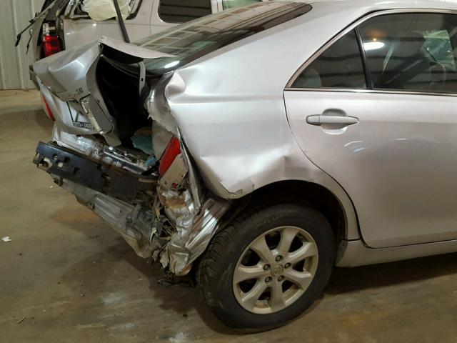 4T4BF3EK6BR209310 - 2011 TOYOTA CAMRY BASE SILVER photo 9