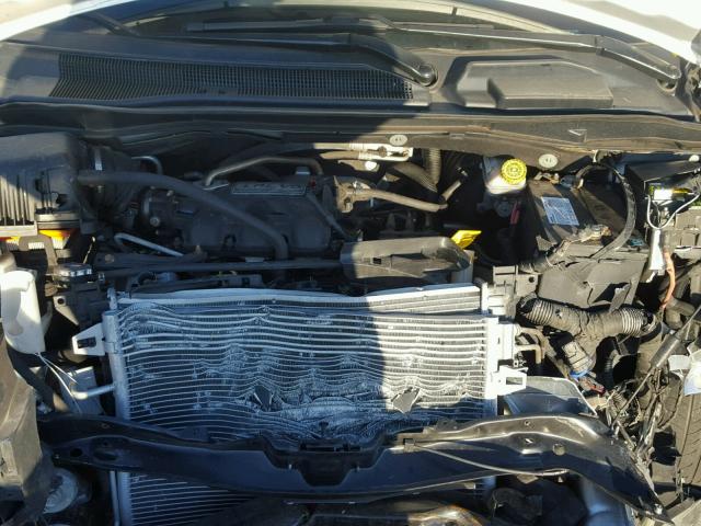 2A4RR8D12AR452063 - 2010 CHRYSLER TOWN & COU SILVER photo 7