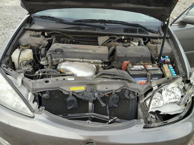 4T1BE32K34U937817 - 2004 TOYOTA CAMRY LE ნაცრისფერი ფოტო 7