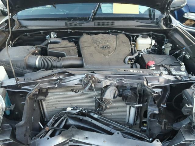 5TFCZ5AN4GX030548 - 2016 TOYOTA TACOMA DOU GRAY photo 7