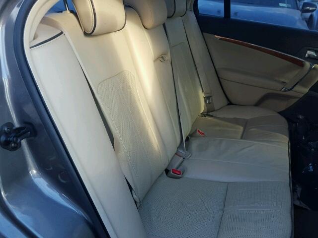 3LNHL2GC9AR652702 - 2010 LINCOLN MKZ ნაცრისფერი ფოტო 6