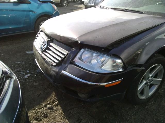 WVWYH63B84E229305 - 2004 VOLKSWAGEN PASSAT GLX 棕色 照片 9