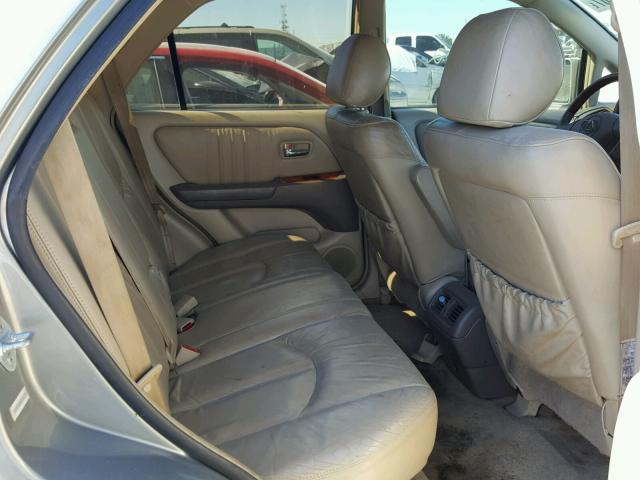 JTJGF10U430161538 - 2003 LEXUS RX 300 SILVER photo 6