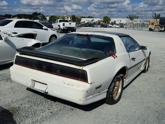 1G2FW87F8GL222073 - 1986 PONTIAC FIREBIRD T WHITE photo 4