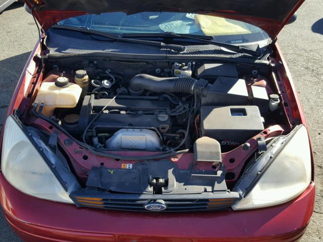 3FAFP31361R210657 - 2001 FORD FOCUS ZX3 RED photo 7