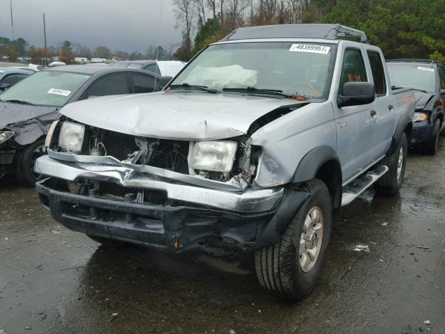 1N6ED27TXYC408406 - 2000 NISSAN FRONTIER C SILVER photo 2