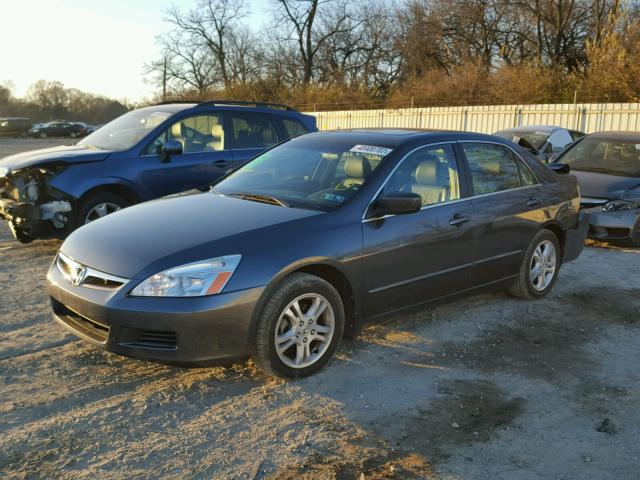 1HGCM56827A137443 - 2007 HONDA ACCORD EX GRAY photo 2