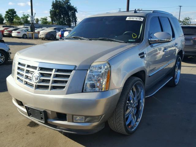 1GYFK63878R117326 - 2008 CADILLAC ESCALADE L GOLD photo 2