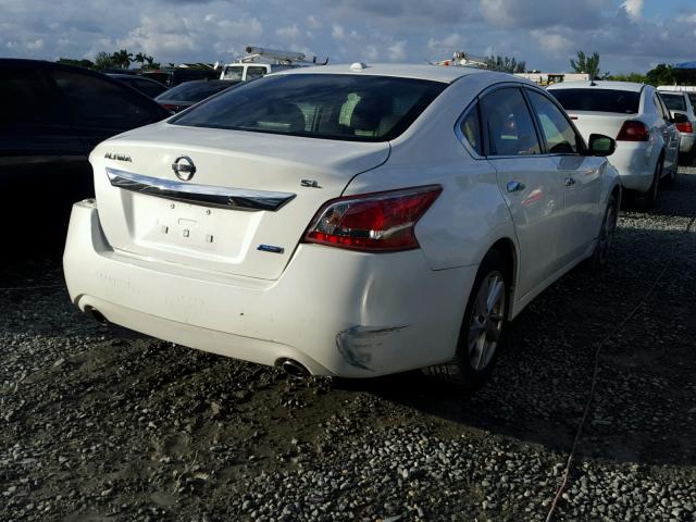 1N4AL3AP2DC200655 - 2013 NISSAN ALTIMA 2.5 WHITE photo 4