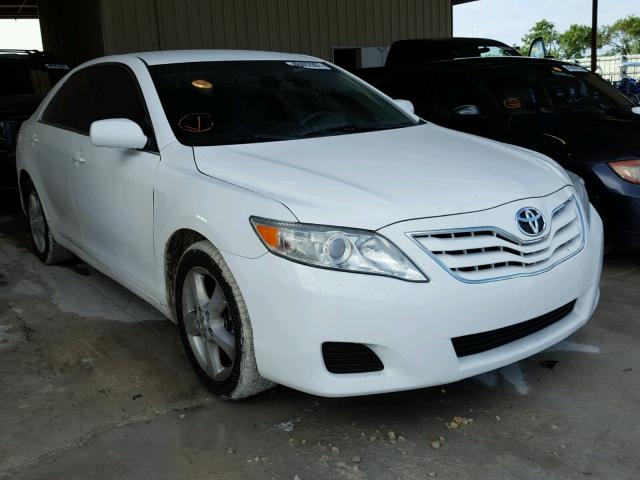 4T1BF3EK1BU638039 - 2011 TOYOTA CAMRY BASE WHITE photo 1