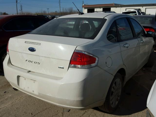 1FAHP3HN8BW177952 - 2011 FORD FOCUS SEL WHITE photo 4