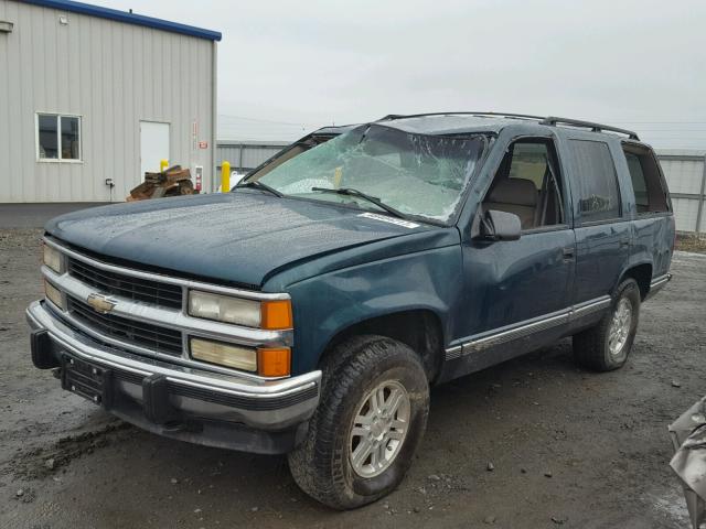 1GNEK13R0TJ314138 - 1996 CHEVROLET TAHOE K150 GREEN photo 2