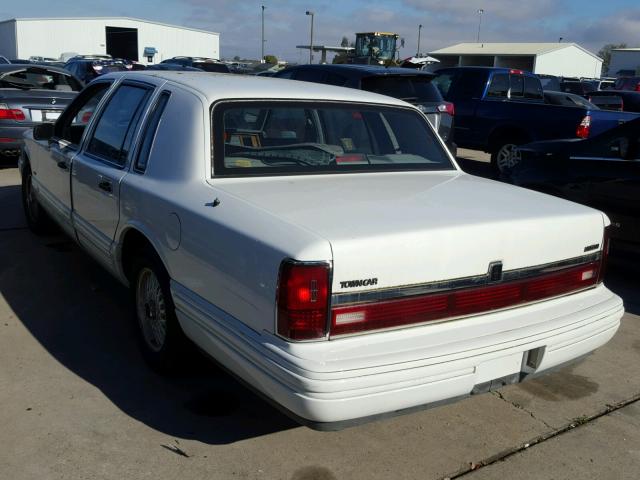 1LNLM82W8PY767832 - 1993 LINCOLN TOWN CAR S WHITE photo 3