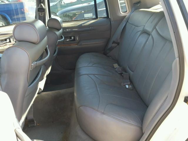 1LNLM82W8PY767832 - 1993 LINCOLN TOWN CAR S WHITE photo 6