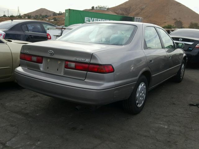 4T1BG22K1VU037083 - 1997 TOYOTA CAMRY CE BEIGE photo 4