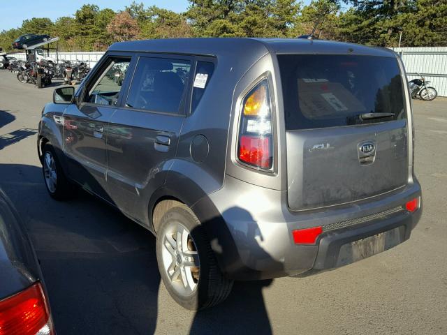 KNDJT2A25A7174047 - 2010 KIA SOUL + GRAY photo 3