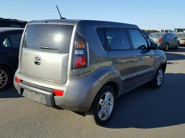 KNDJT2A25A7174047 - 2010 KIA SOUL + GRAY photo 4