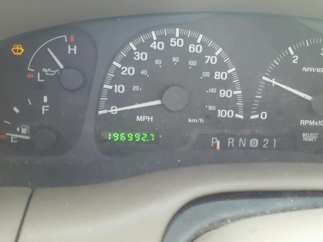 5LMFU28R62LJ16097 - 2002 LINCOLN NAVIGATOR BLACK photo 8