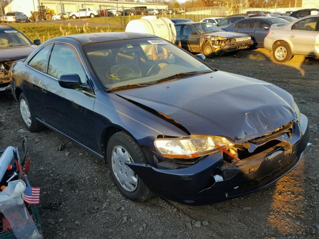 1HGCG3261YA011902 - 2000 HONDA ACCORD LX BLUE photo 1