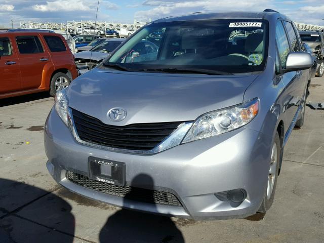 5TDKK3DC6CS236128 - 2012 TOYOTA SIENNA LE SILVER photo 2