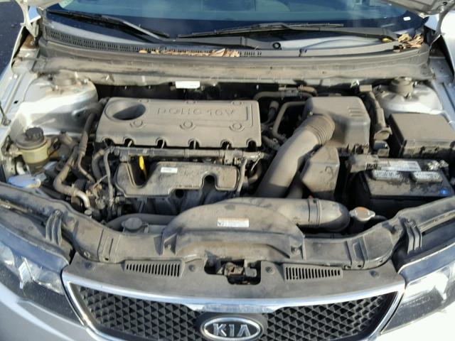 KNAFU4A2XA5245315 - 2010 KIA FORTE EX SILVER photo 7