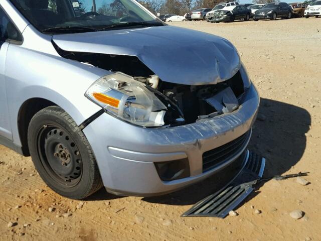 3N1BC13E89L423201 - 2009 NISSAN VERSA S SILVER photo 9