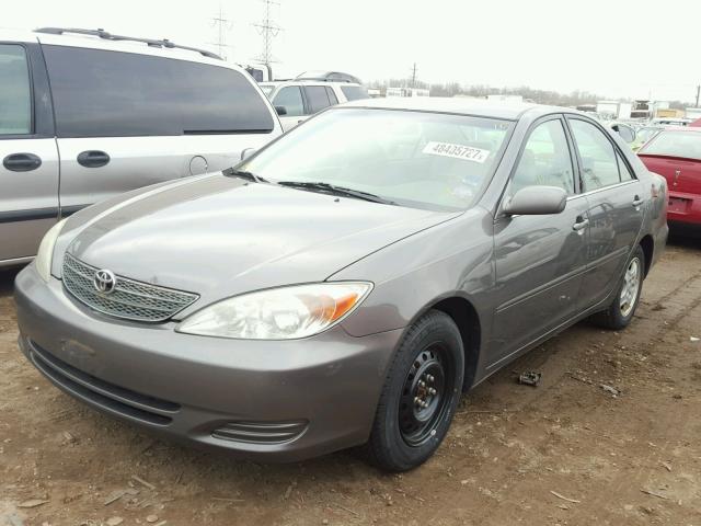 4T1BF30K63U546224 - 2003 TOYOTA CAMRY LE GRAY photo 2