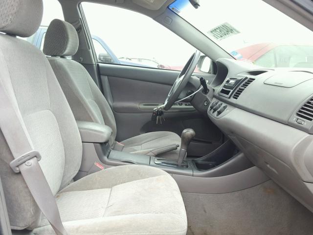 4T1BF30K63U546224 - 2003 TOYOTA CAMRY LE 灰色 照片 5