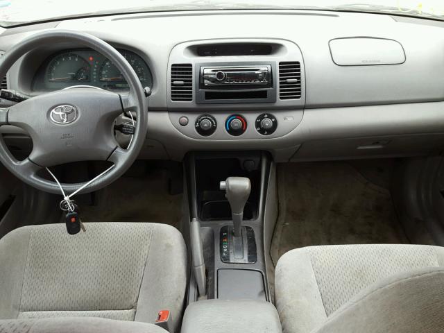 4T1BF30K63U546224 - 2003 TOYOTA CAMRY LE 灰色 照片 9