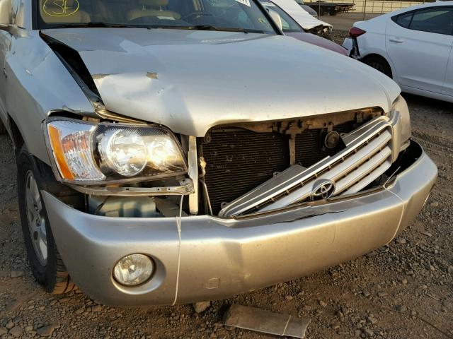 JTEHF21A130155158 - 2003 TOYOTA HIGHLANDER SILVER photo 9