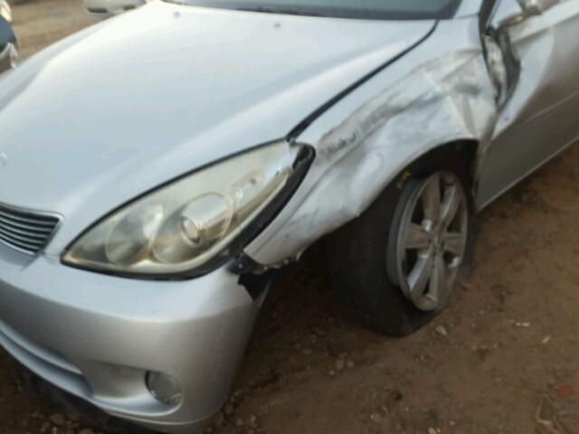 JTHBA30G255056633 - 2005 LEXUS ES 330 SILVER photo 9