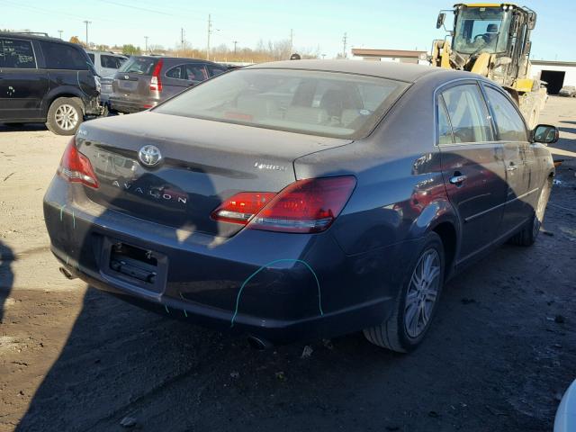 4T1BK36B08U277485 - 2008 TOYOTA AVALON XL GRAY photo 4