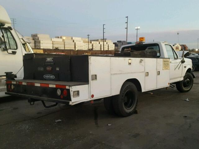 1FDKF37G3SEA29425 - 1995 FORD F350 WHITE photo 4