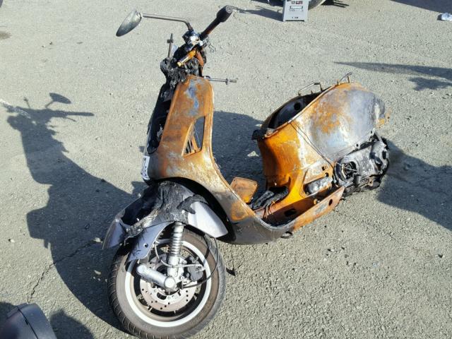 ZAPM319K355002921 - 2005 PIAGGIO SCOOTER BURN photo 2