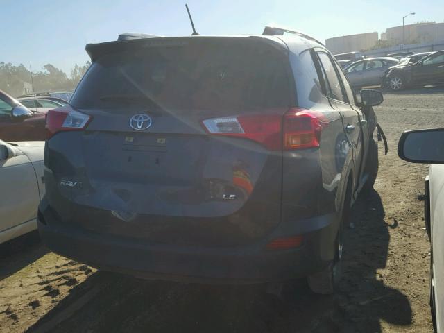 JTMZFREV7FJ051917 - 2015 TOYOTA RAV4 LE GRAY photo 4