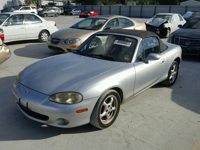 JM1NB353920232703 - 2002 MAZDA MX-5 MIATA SILVER photo 2