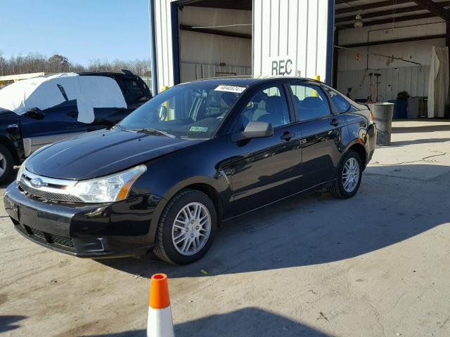 1FAHP3FN5BW101169 - 2011 FORD FOCUS SE BLACK photo 2