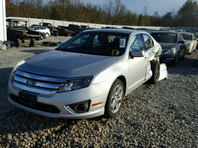 3FAHP0HG8AR284923 - 2010 FORD FUSION SE SILVER photo 2