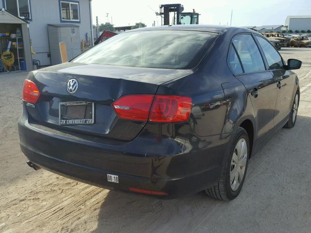 3VW2K7AJ2DM382146 - 2013 VOLKSWAGEN JETTA BASE შავი ფოტო 4