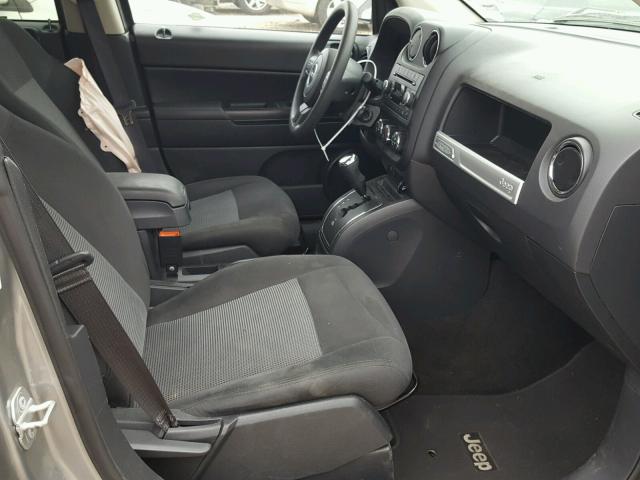 1C4NJCBA3GD573990 - 2016 JEEP COMPASS SP SILVER photo 5