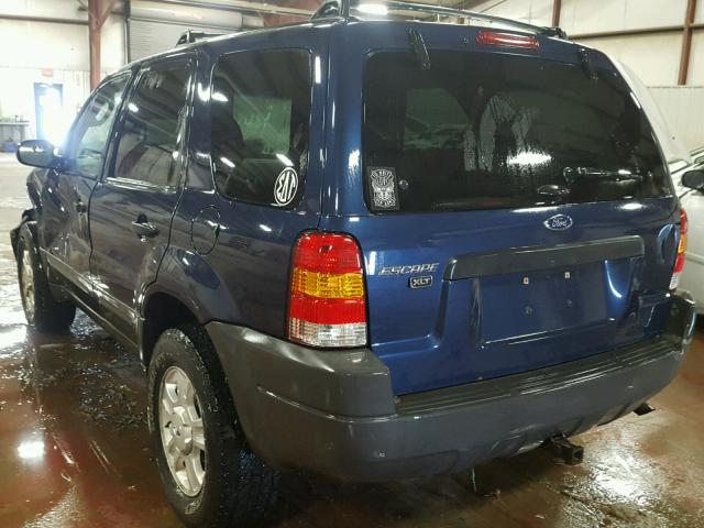 1FMYU93154KB22195 - 2004 FORD ESCAPE XLT BLUE photo 3