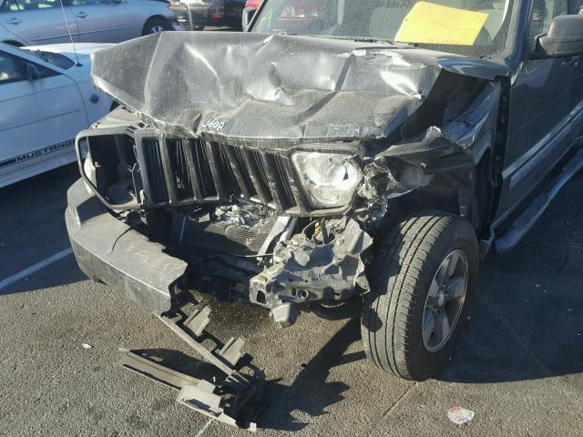 1J8GP28K18W236282 - 2008 JEEP LIBERTY SP BLACK photo 9