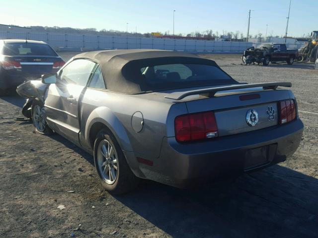 1ZVFT84N865130350 - 2006 FORD MUSTANG GRAY photo 3