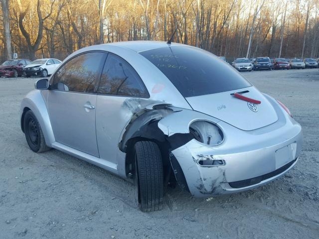 3VWEW31CX7M508642 - 2007 VOLKSWAGEN NEW BEETLE SILVER photo 3