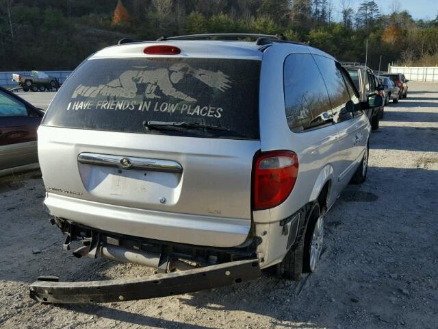 2C4GP44R75R237169 - 2005 CHRYSLER TOWN & COU SILVER photo 4