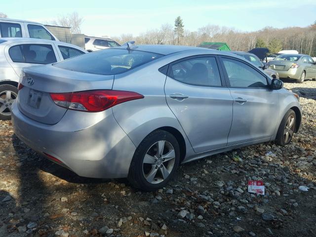 5NPDH4AE3DH257531 - 2013 HYUNDAI ELANTRA GL SILVER photo 4